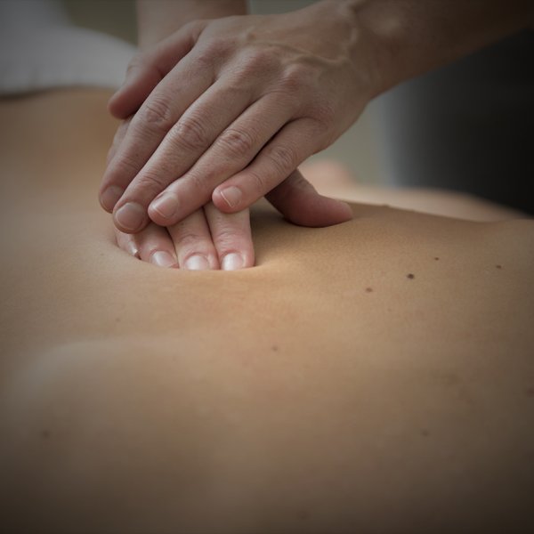 Massage, Rückenmassage, Hände